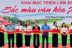 Khai mạc Triển lãm ảnh “Sắc màu văn hóa Xứ Trà”
