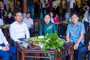 Vô Tranh tổ chức chương trình “Giao lưu thưởng trà cùng khách mời đặc biệt” với chủ đề “Khe Cốc - Dư vị từ nguồn xanh”
