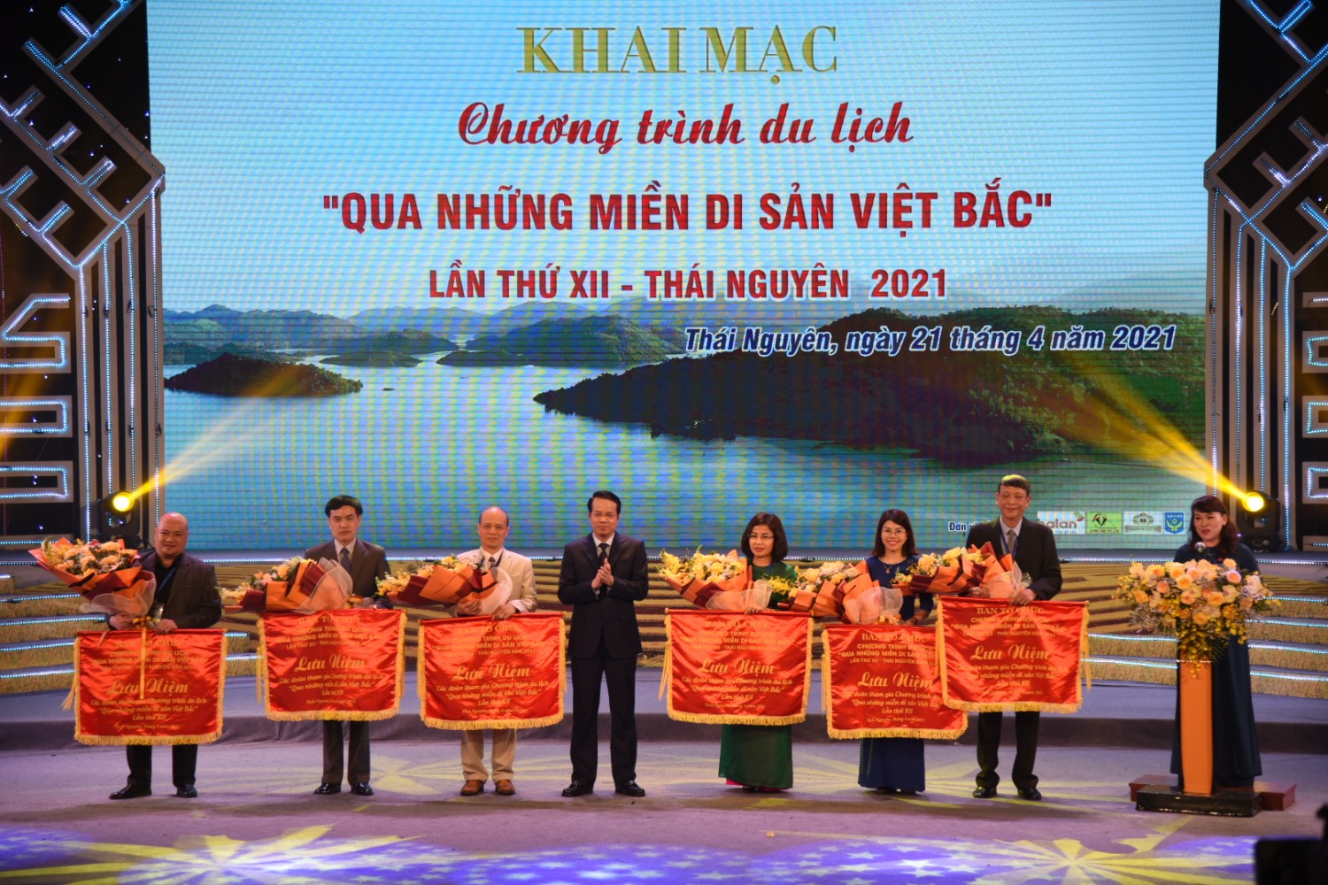 Chương trình du lịch “ Qua những miền di sản Việt Bắc” lần thứ XIII - Hà Giang 2022 với điểm nhấn là Tuần văn hóa du lịch và giới thiệu sản phẩm đặc trưng 6 tỉnh Việt Bắc với Hà Nội sẽ diễn ra vào trung tuần tháng 4 tới