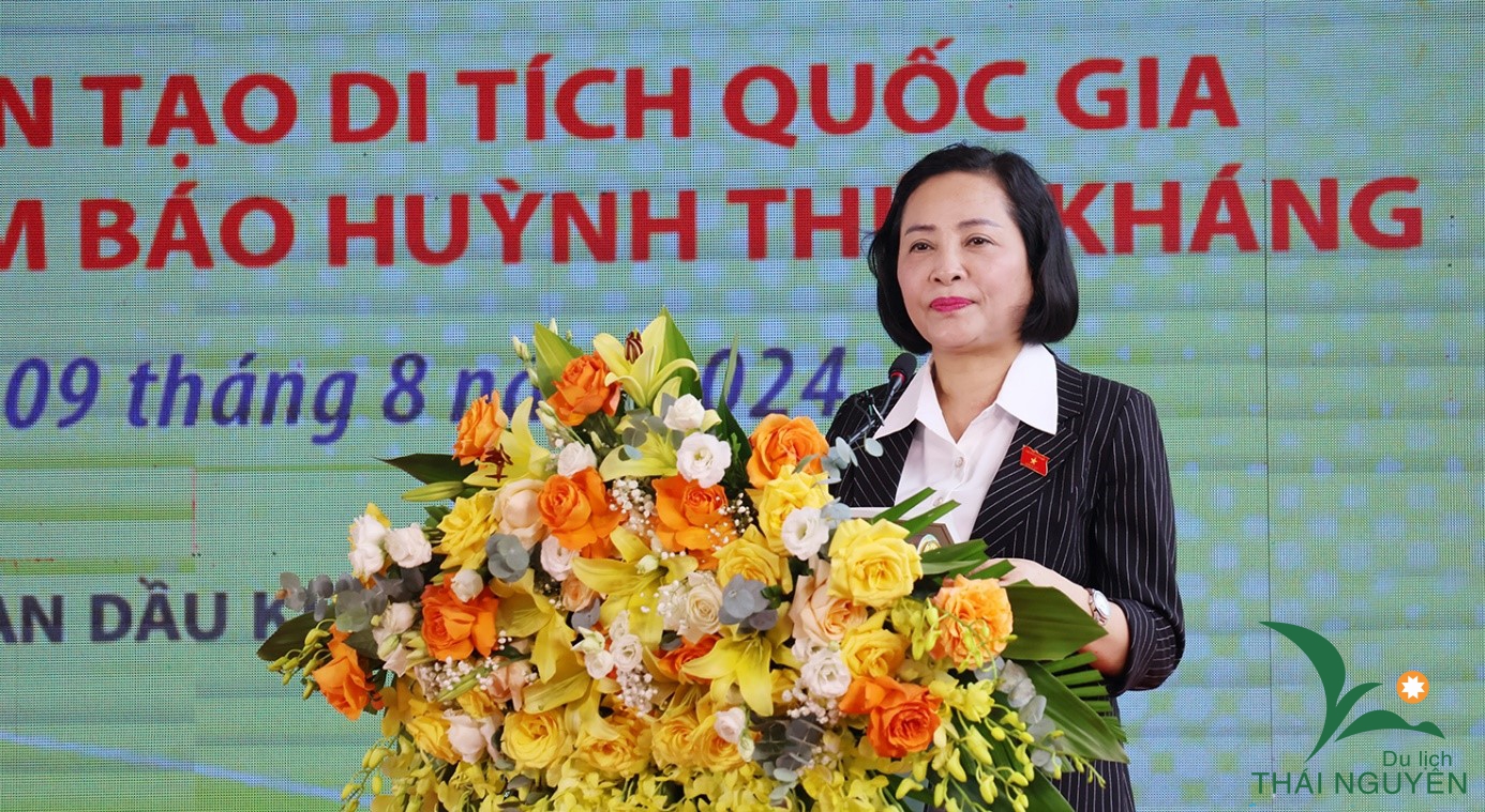 Đồng chí Nguyễn Thị Thanh, Ủy viên Ban Chấp hành Trung ương Đảng, Phó Chủ tịch Quốc hội phát biểu tại buổi lễ