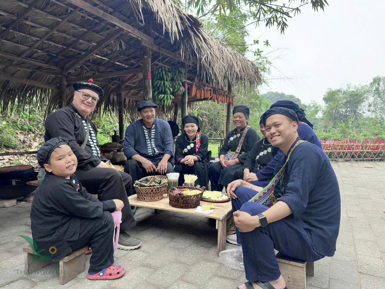 846740542241760547 560095568 936844593