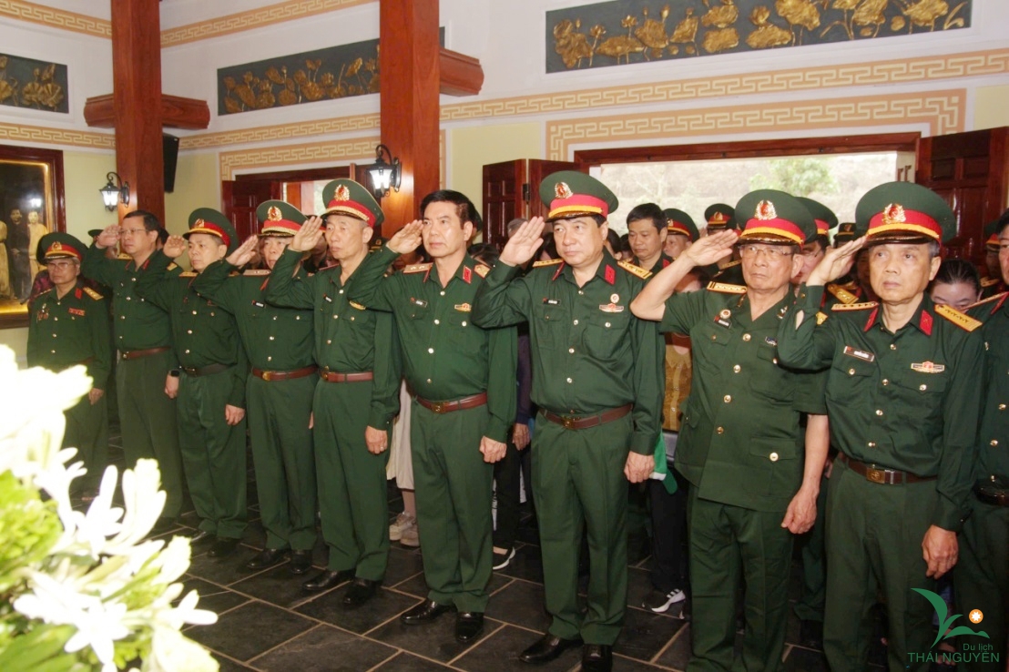 z7734147472815 b6bf5fc9c025c3335f32384351f76d1c